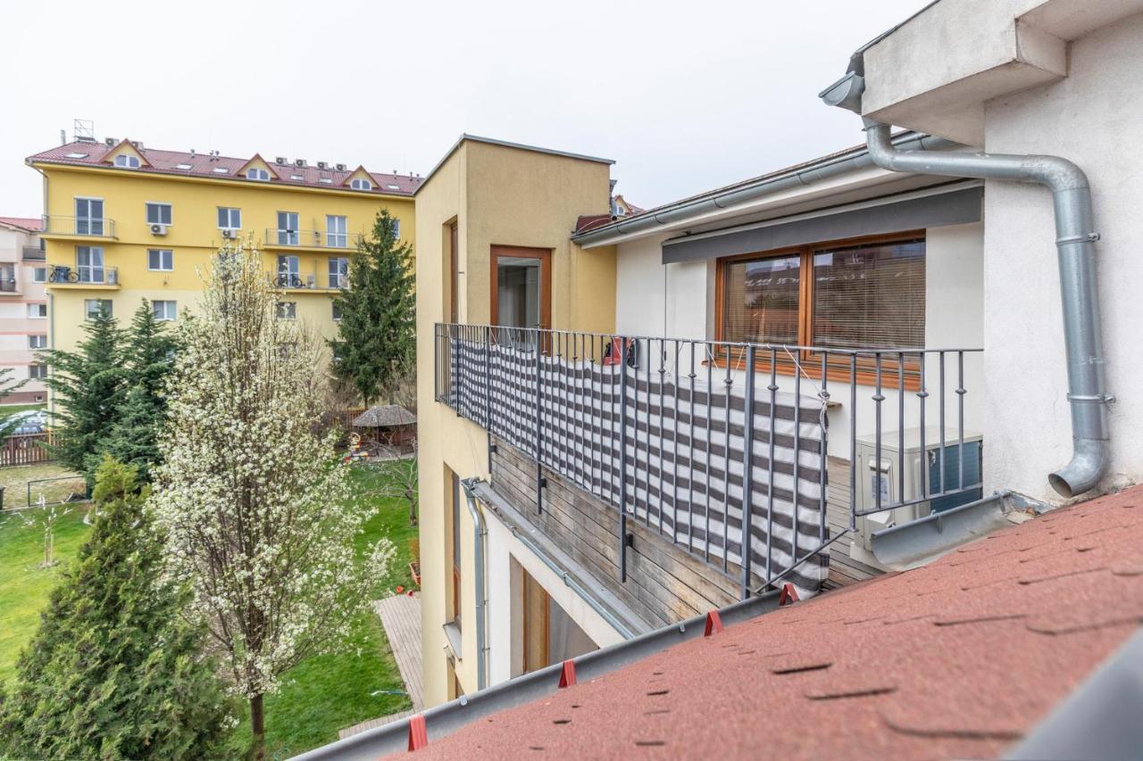 Beautiful And Romantic Penthouse With Two Terraces Pressburg Exterior foto